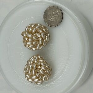 Vintage faux rice Pearl Cluster clip on Earrings